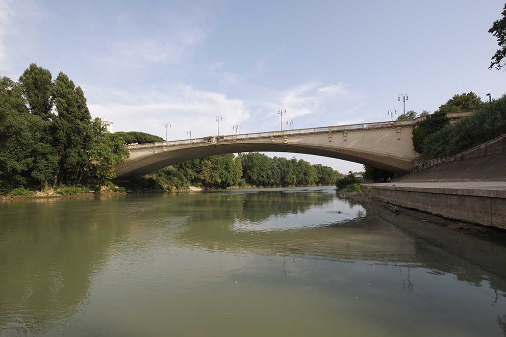 La sfida alla gravità: dal Ponte del Risorgimento a Ponte Pietro Nenni