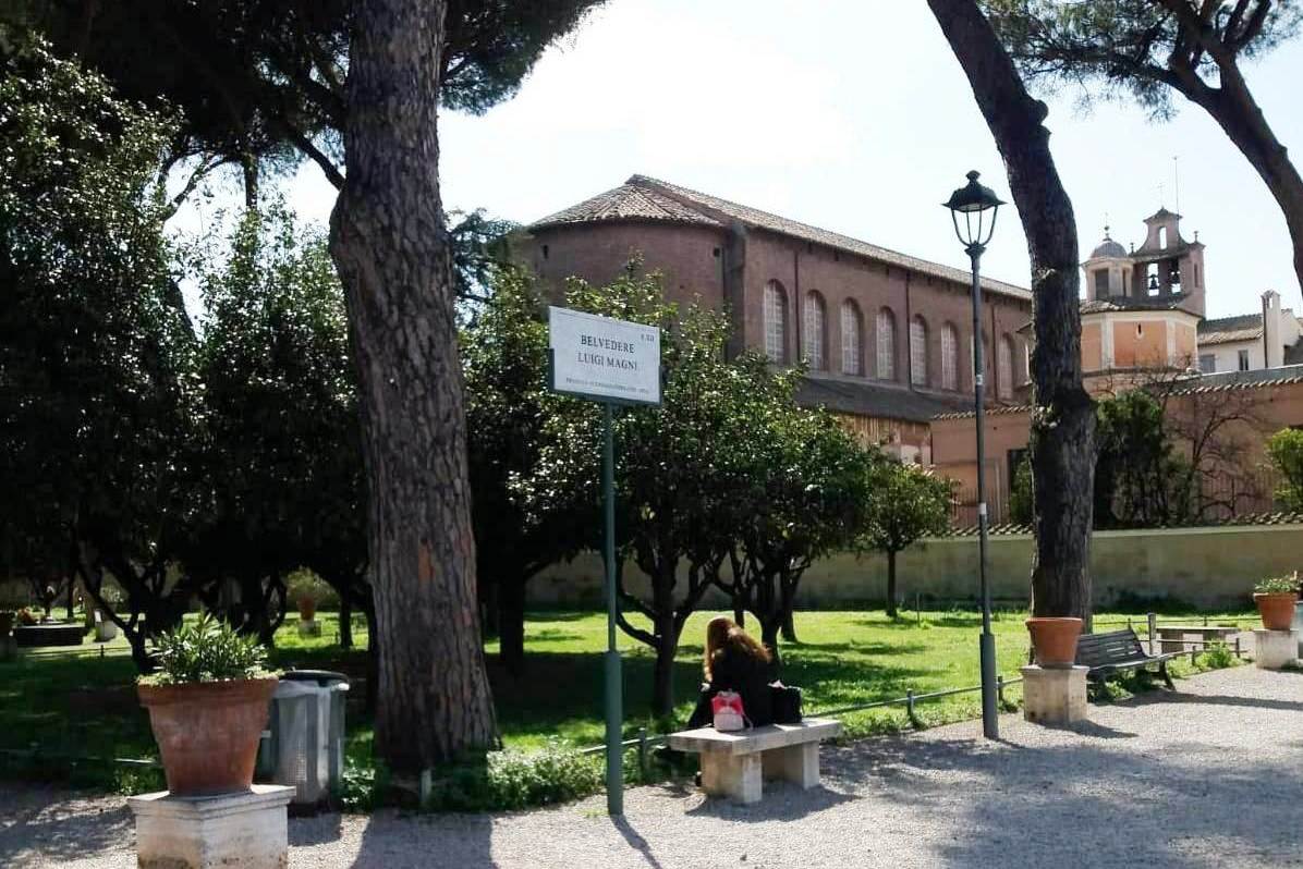 Aventino: fra il verde dei giardini e la sacralità delle Chiese