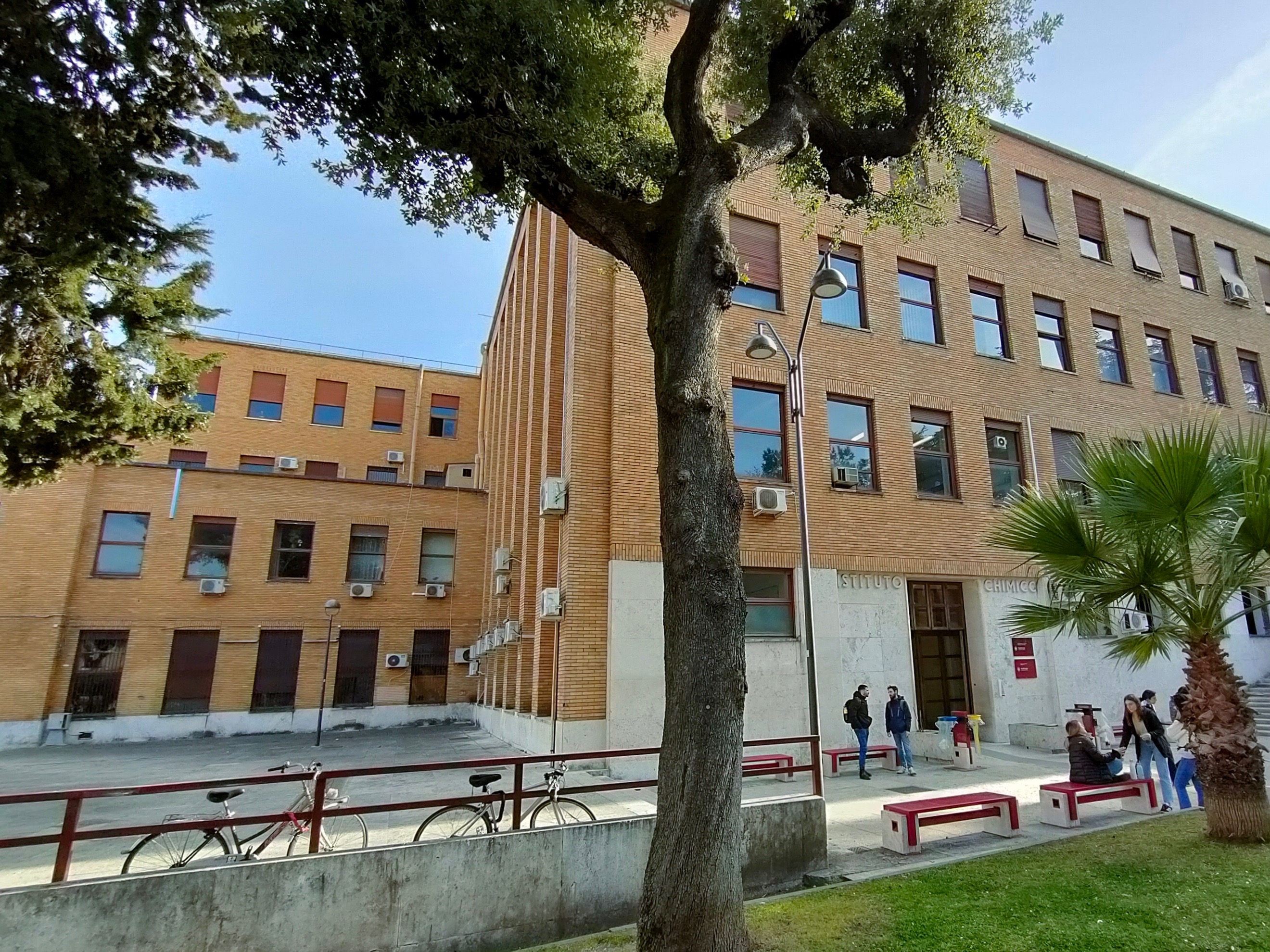 CITTÀ UNIVERSITARIA DI ROMA: L'ISTITUTO DI CHIMICA