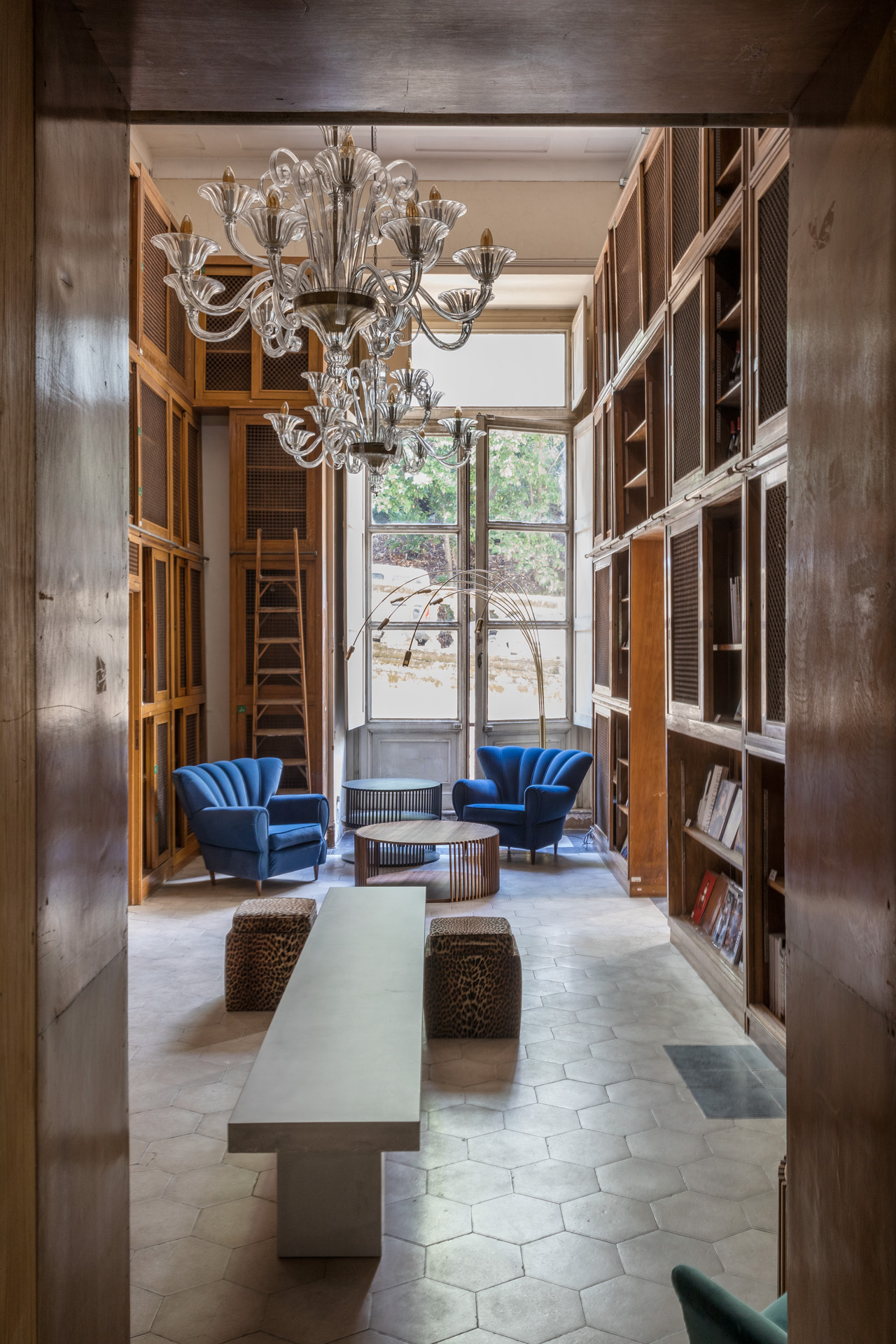 Contemporary Cluster